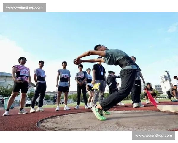 全市中学生田径运动会铅球比赛精彩落幕创多项新纪录展现青春力量风采