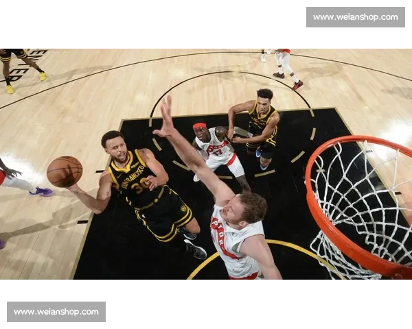 勇士与猛龙激战正酣 谁能在这场硬仗中脱颖而出拿下胜利 勇士与猛龙激战正酣 谁能在这场硬仗中脱颖而出拿下胜利